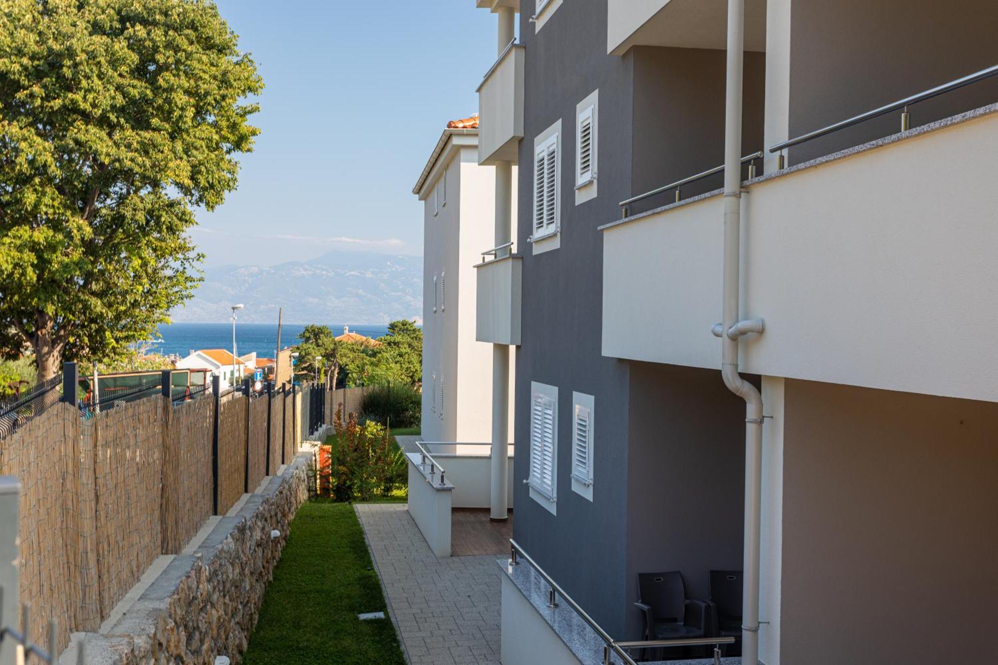 Apartments Crnekovic Tomislava 8A Baška Εξωτερικό φωτογραφία