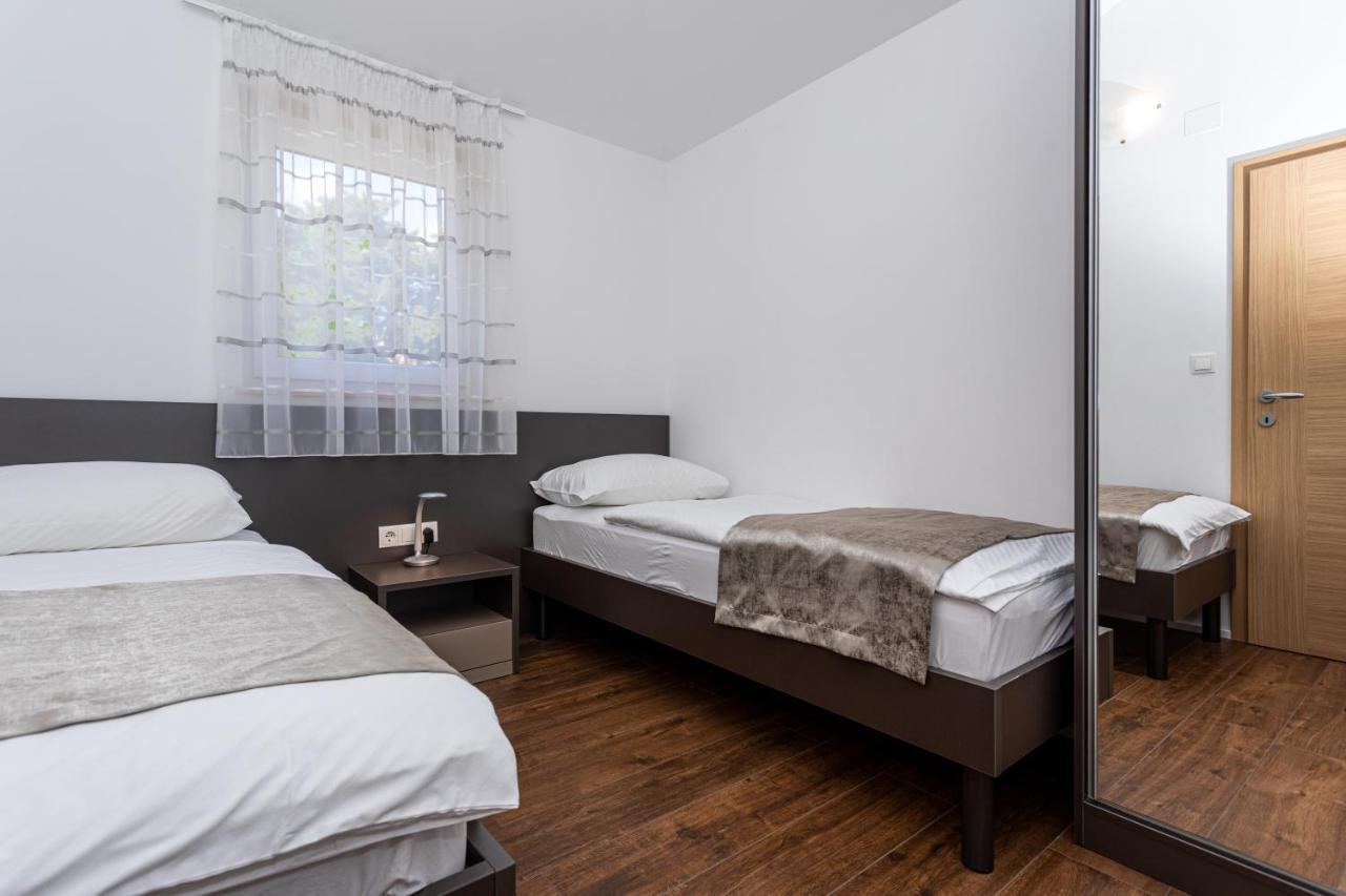 Apartments Crnekovic Tomislava 8A Baška Εξωτερικό φωτογραφία