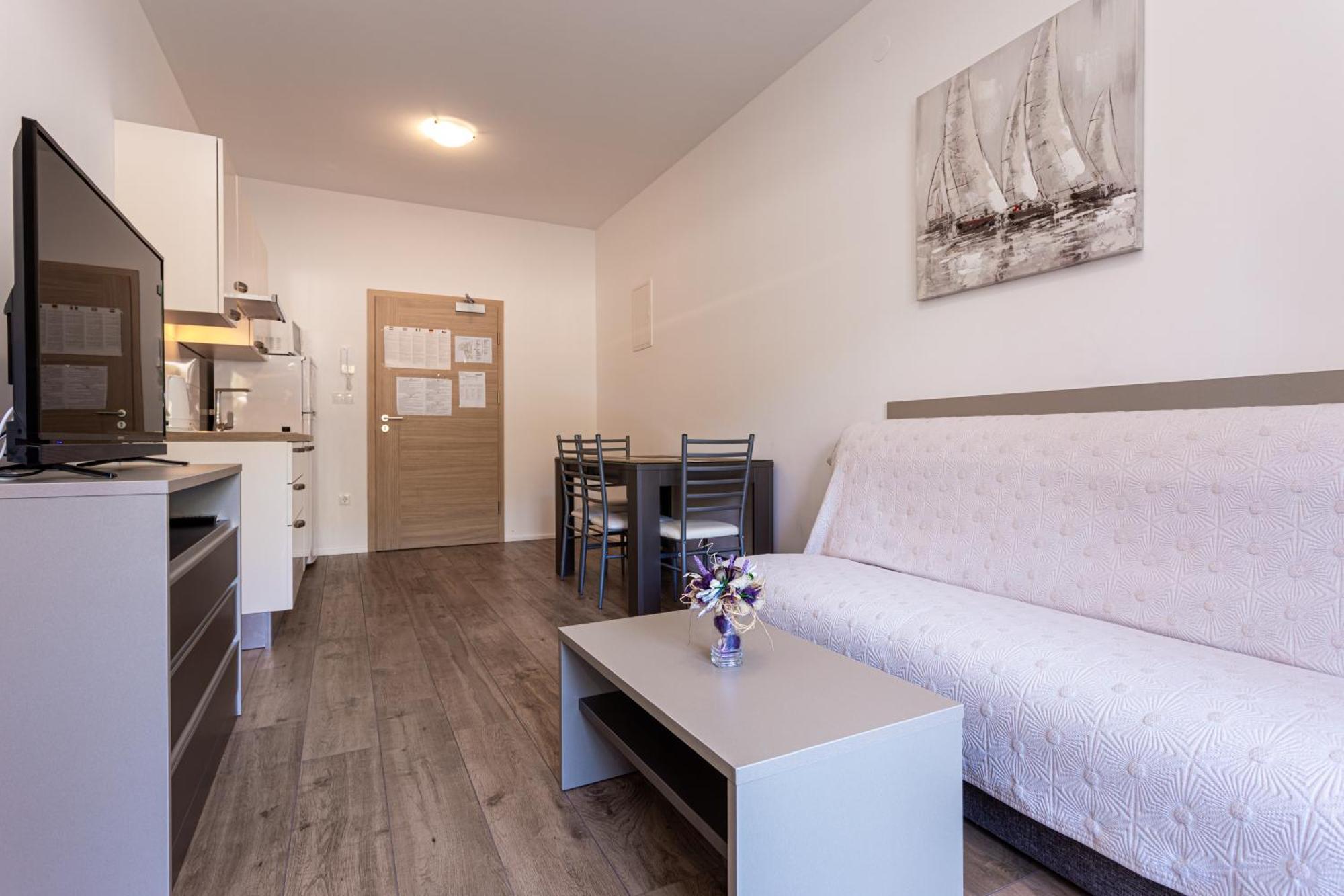 Apartments Crnekovic Tomislava 8A Baška Εξωτερικό φωτογραφία